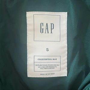 gap green velvet puffer